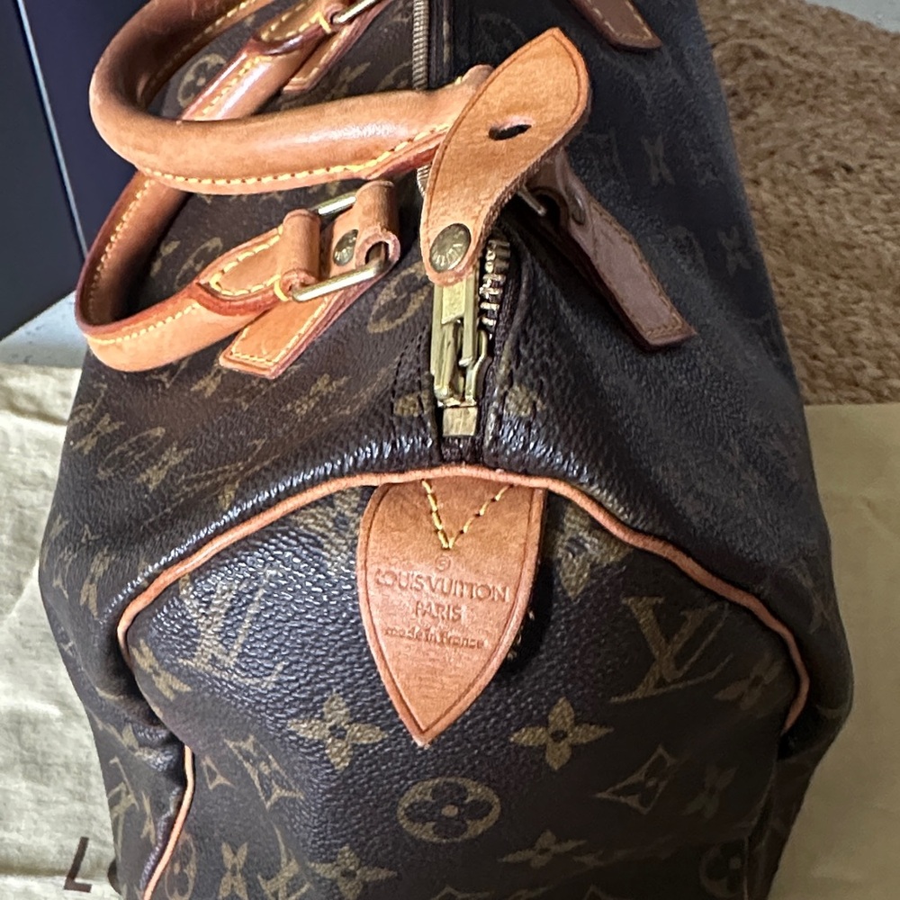 Louis Vuitton Monogram Speedy 30 - Picture 7 of 16